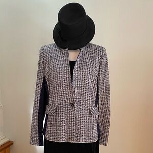 St. John Navy and White Patterned Blazer Like New!
